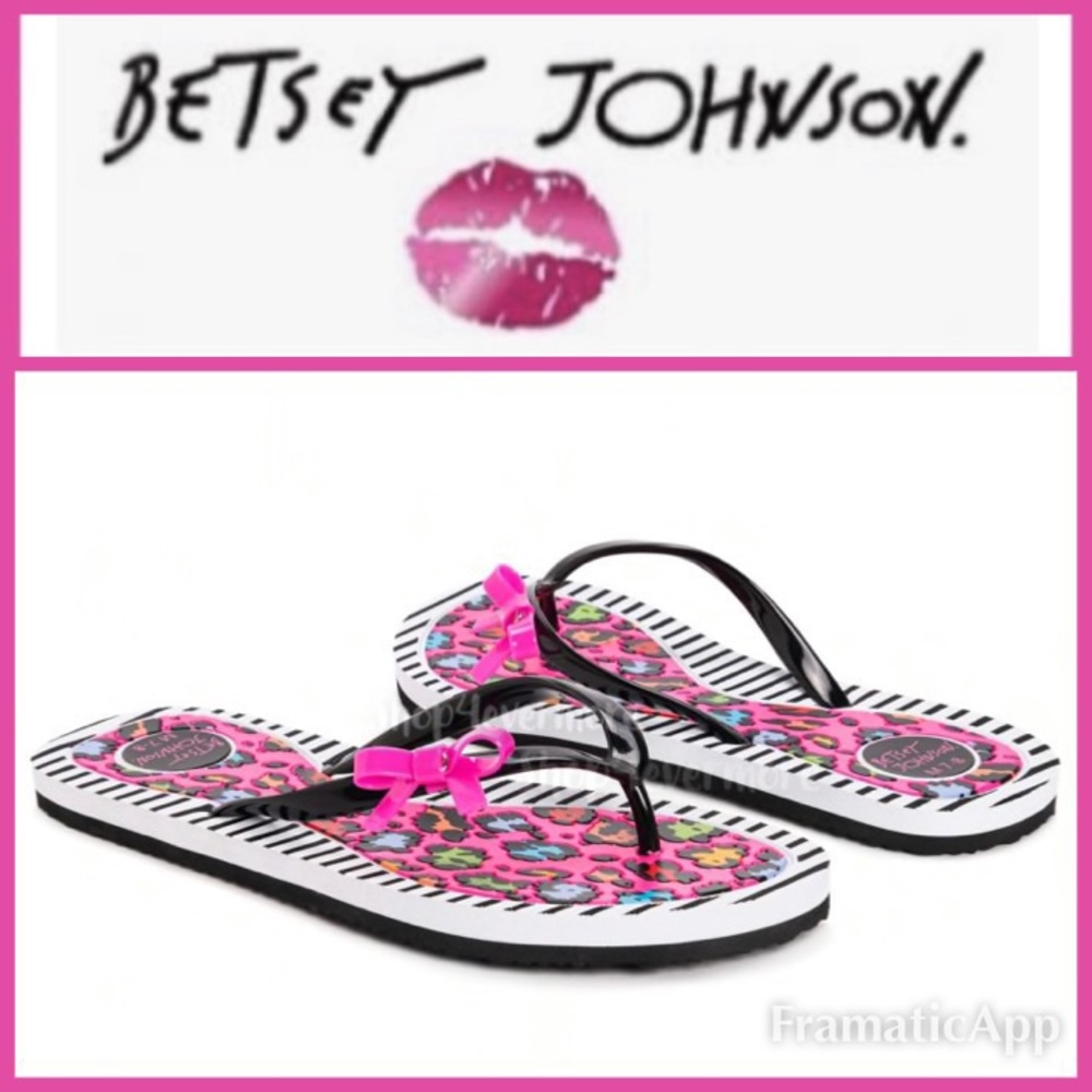 🔥🔥🆕💕BETSEY JOHNSON💋MUKLUKS BOW SANDALS